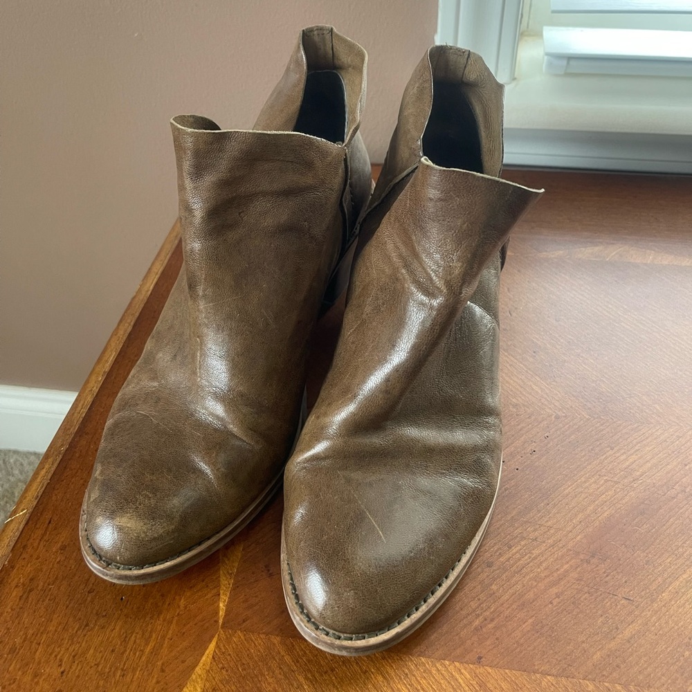 Kelsi Dagger boots